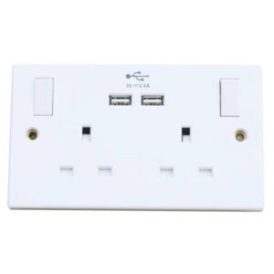 Dencon Switched Socket 13A 2 Gang 2 Usb Ports